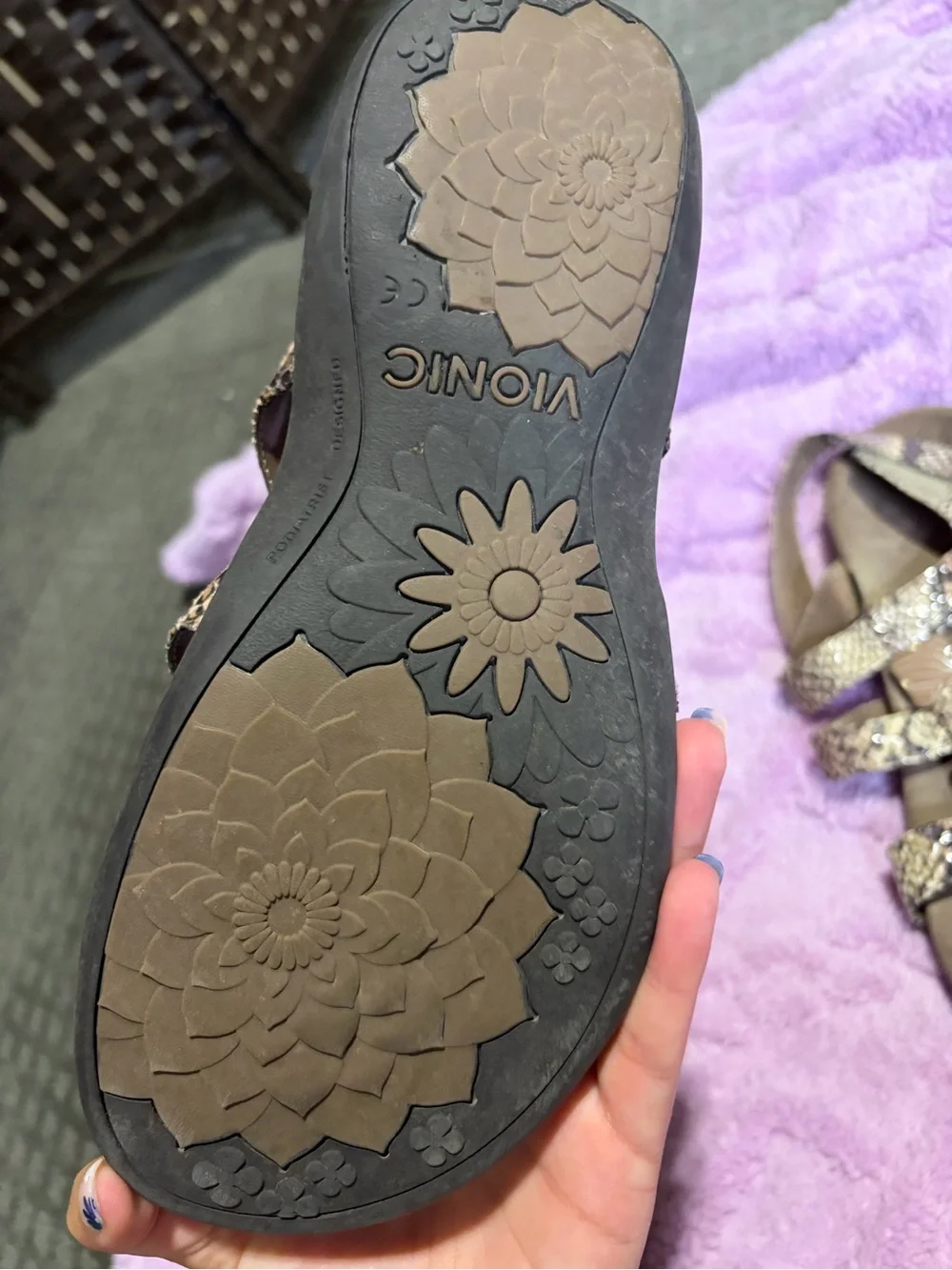 Vionic sandals snake
